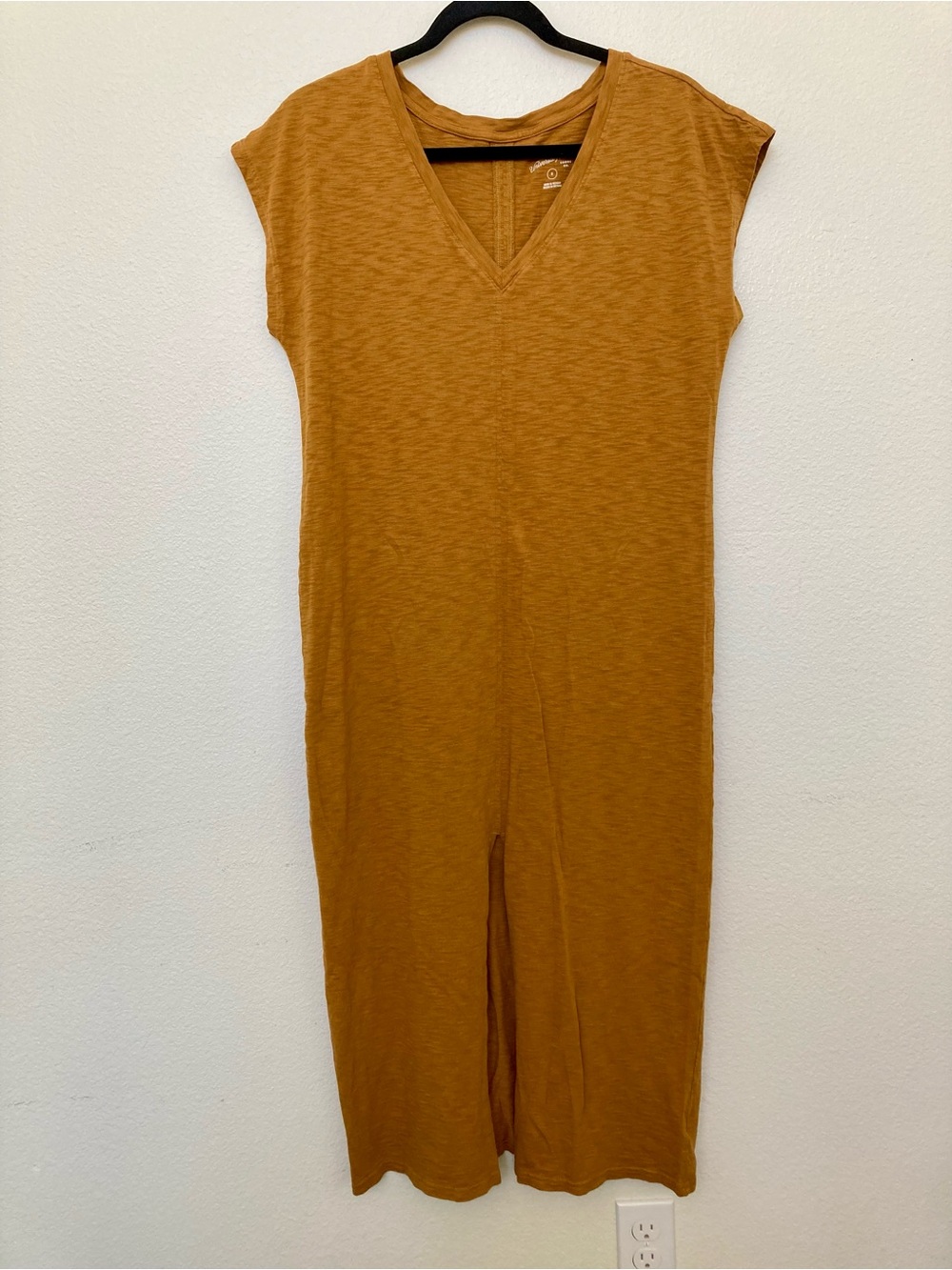 Universal Thread Mustard V-Neck Maxi Tee Shirt Dress